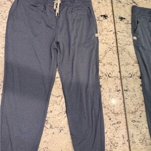 Vuori women’s  Gray Jogger Pants